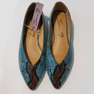 Faux Snakeskin Flats NWT